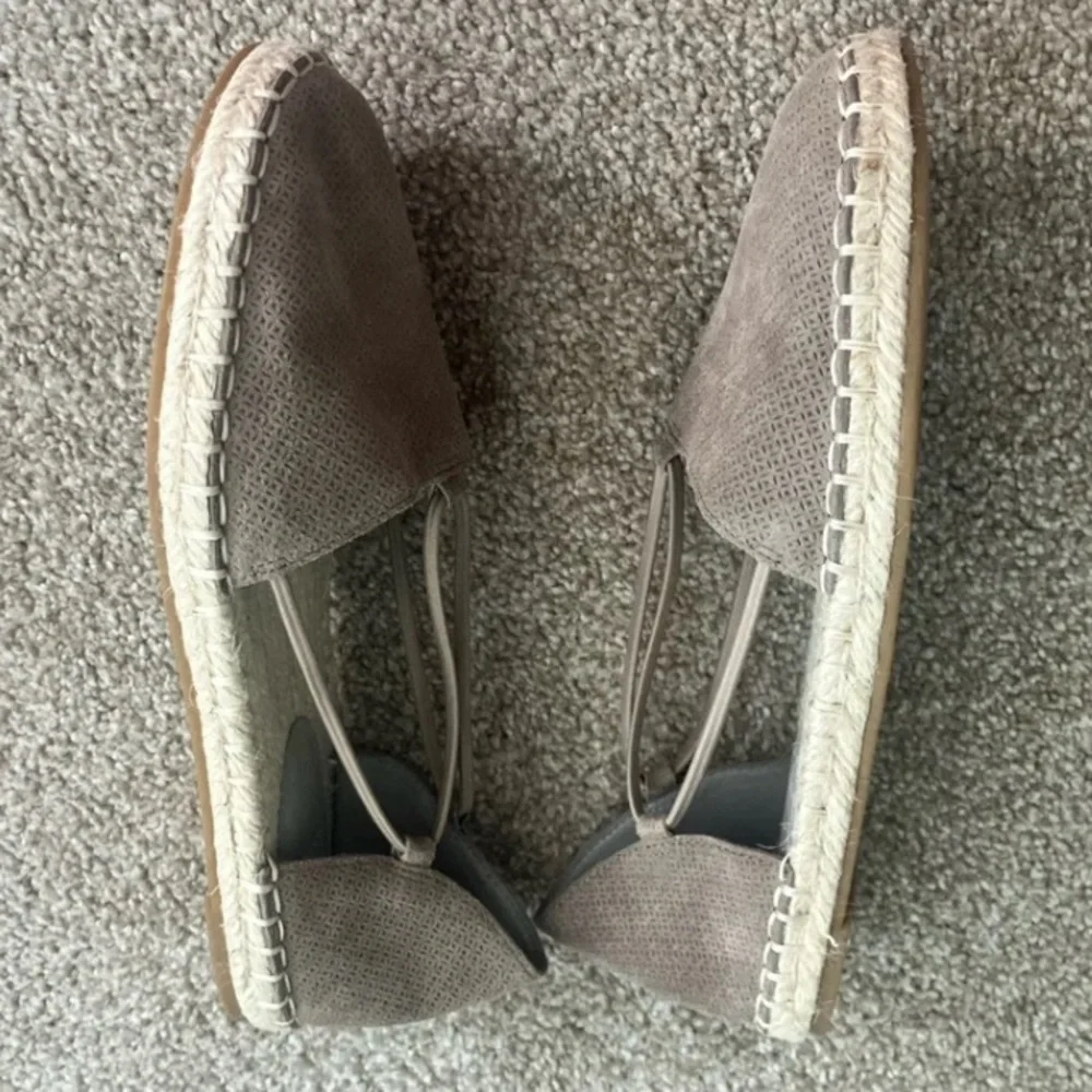 Eileen Fisher Cream Cut Out Lee Espadrille‎ Flats Size 6